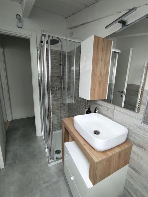 דירות מילאנו Free Parking Tiny House Wifi Netflix 15 Minuti Dal Duomo מראה חיצוני תמונה